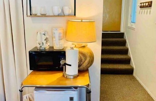 Piedmont Pines Apartment | Treetop Refuge in Oakland Hills