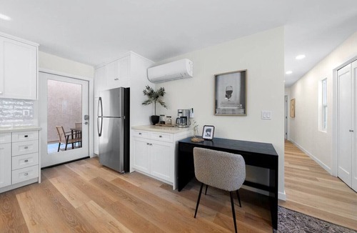 Mission Hills Apartment | Trendy Mission Hills Condo, Parking, Central