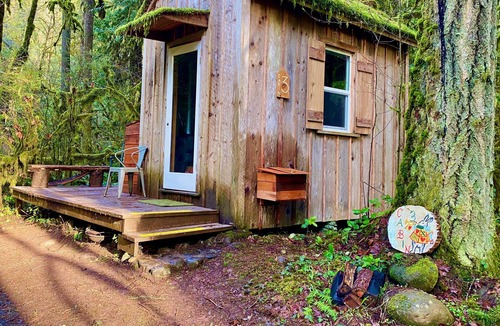 Molalla Cabin | Trout Creek Wilderness Lodge