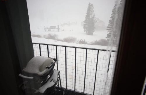 Kirkwood House | True Ski in out Large 2 bdrm Mtn Views 4 beds
