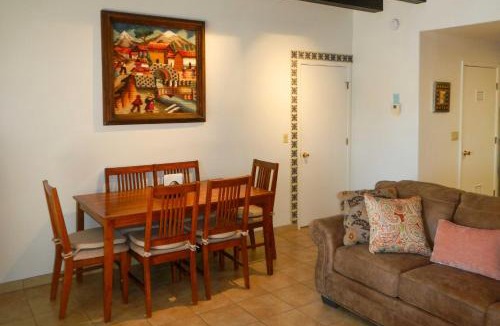 Starr Pass House | Tucson Home w/BBQ & Patio, 5 Mi to ‘A’ Mountain!