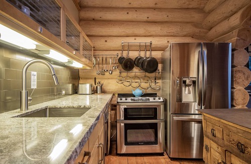 Summerhaven Cabin | Tucson Tri-Level Mt Lemmon Retreat w/multiple decks is walkable to Summerhaven