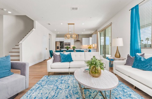 Coachella House | Turquoise Dream - Brand New, Close to festivals, Oversized Pool + golf + 3miles from festivals