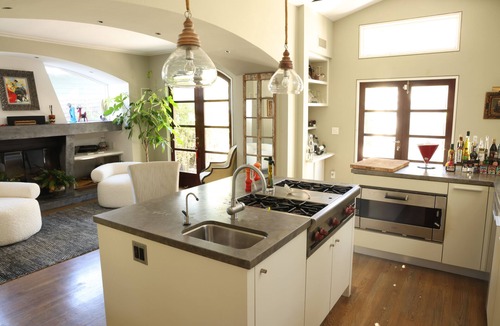 Village of La Jolla Villa | Tuscan-Style Villa in La Jolla Village w/Private Casita, Parking, Walk to Beach