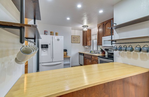 Twain Harte Cottage | Twain Harte Lake Membership Access! Wooded Retreat