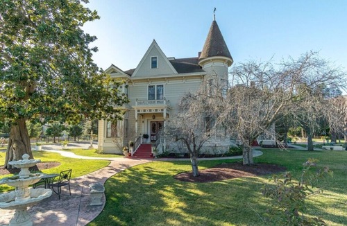 Salinas House | Two-Bedroom King Suite Monterey Area