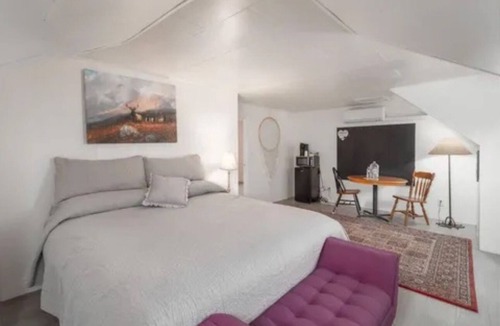 Roseburg Cabin | Two Bedroom Queen/twin Suite- Historic Lodge on the North Umpqua River