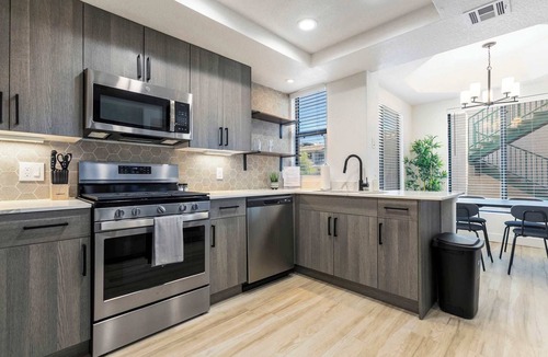 Desert Paradise Estates Apartment | TWO CozySuites at Kierland Commons with pool