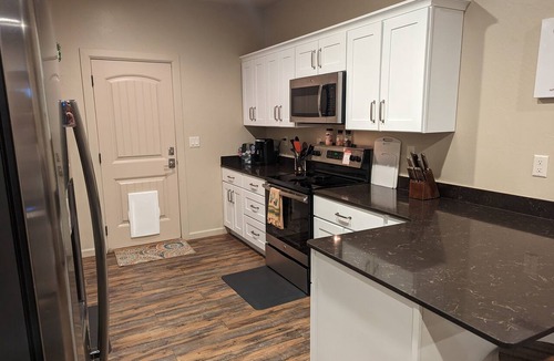 Greenehaven House | Two EnSuites Patio Home Close to Trails and the Lake. Minutes to Wahweap Marina