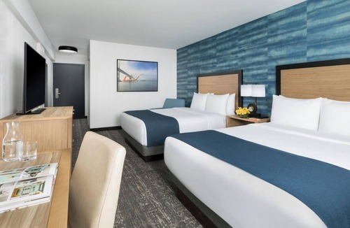 Fisherman's Wharf Hotel | Two Queens Deluxe, Hotel Caza, Near Coit Tower, 2 Units, Pool Access
