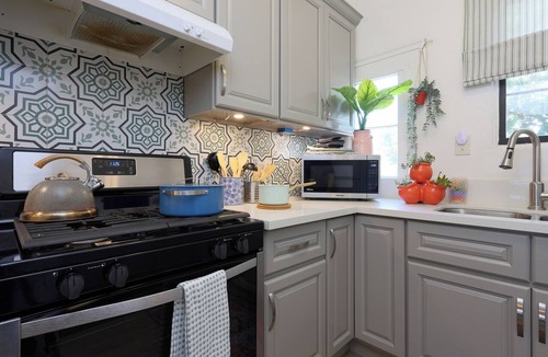 Santa Ana Apartment | Ultimate Vacation Home 10 mins drive to Disneyland