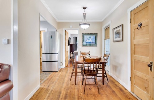 Paso Robles House | UNDER THE OAKS-Hot Tub & Walk Downtown