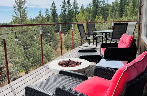 Bonanza Apartment | Unique Country Sky-high with 360° views of mountains & the valley