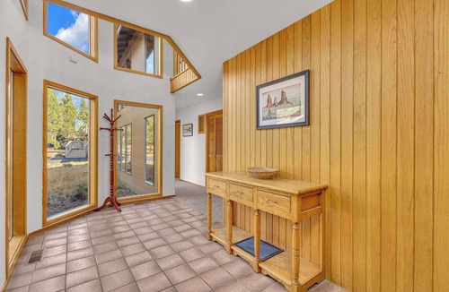 Sunriver House | Unique, spacious, private deck, HT, great room