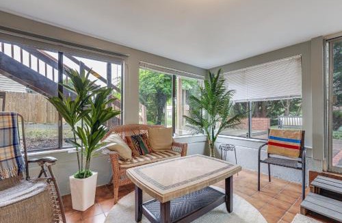 Oatfield Apartment | Unique Unit w/Patio & Grill in Portland Area!