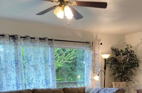 West Salem Apartment | Unit B at the Manor House, month to month