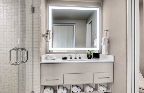 Winchester Hotel | Unit Westgate Casino by Convention Center Las Vegas
