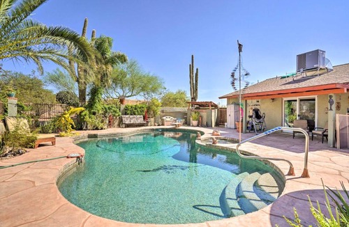 Desert View Apartment | Unwind Poolside! Dreamy Desert Oasis in Phoenix