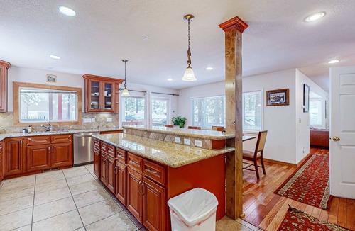 Montgomery Estates House | Updated Retreat with Game Room, Pool Table & Foosball