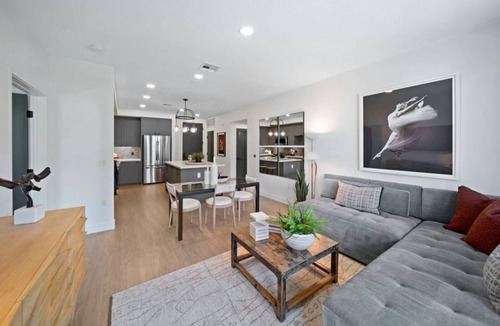 Costa Mesa Condo | Upscale 2BR Condo w Pool at Halcyon House Apartments
