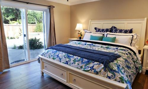 Southwest Anaheim House | Upscale 6 Bed, 5 Ba, New Pool W/Jacuzzi, 1/2 Mile Walk to Disney