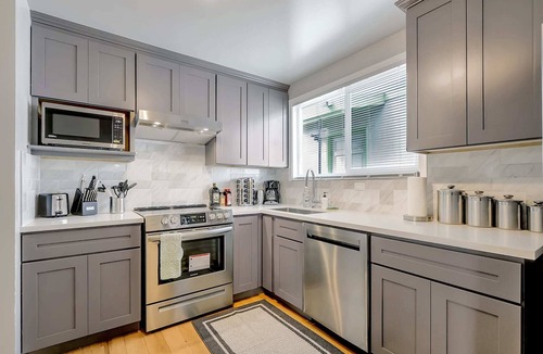 Daly City House | Upscale stylish entire 4B2B house with amazing views