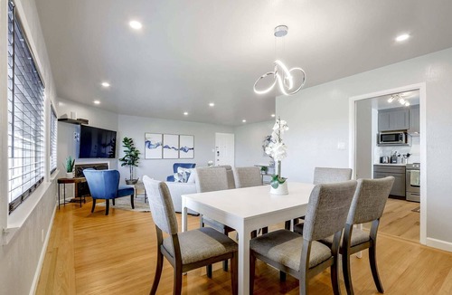 Daly City House | Upscale stylish entire 4B2B house with amazing views