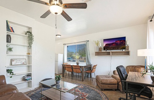 Governmental Mall Apartment | Urban 2BR Apt, Mins to Airport, DT Phoenix + Wifi
