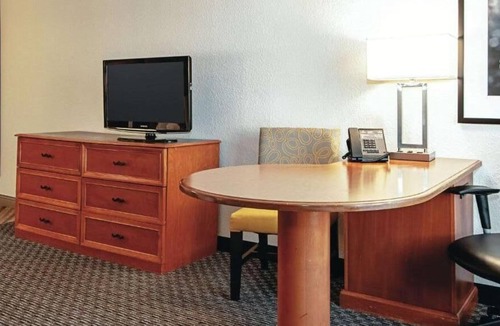Guasti House | Vacation Day Is Always A Great Idea! Enjoy Spacious unit and Pool Access!