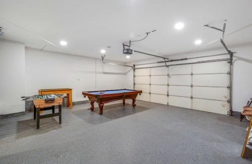 Mission Viejo House | VaCaTiOn Pool FirePit PoolTable CloseToFwy