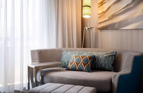 Laguna Hills Hotel | Vacation Starts Here! Near Irvine Spectrum Center, Pets are Allowed Here
