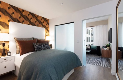 Menlo Park Hotel | Vasara Menlo Park 1BR Condo Ideal for Your Gateway