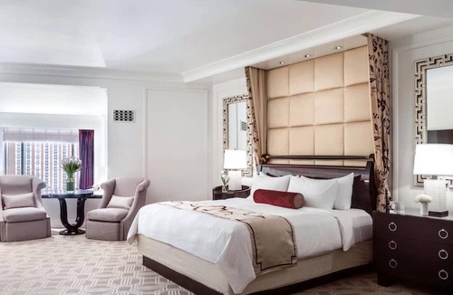 Las Vegas House | Vegas Adventure! Spacious Unit, Pools