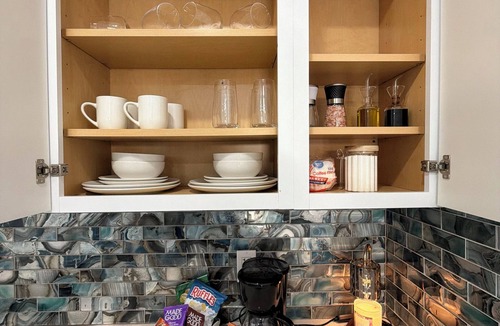 Paradise Apartment | “Vegas Oasis Retreat 1GB WiFi Private Patio Free Parking”Snacks!