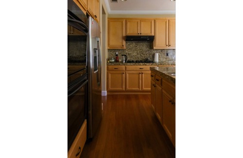 Concord House | Vibrant Pool Home + Bonus Room – Perfect for Group