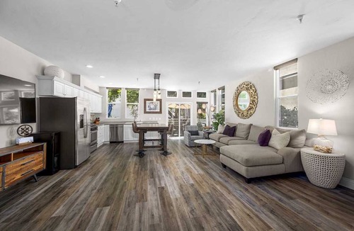 Downtown San Diego Condo | Victorian Charmer in Little Italy