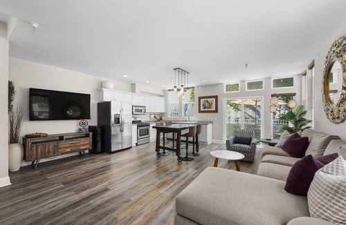 Downtown San Diego Condo | Victorian Charmer in Little Italy