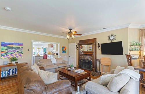 Paso Robles House | Victorian Manor In Wine Country + Pool, Spa, Firepit, Tennis Court | Sleeps 28