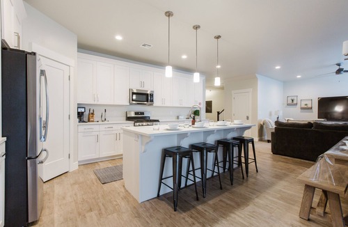 Sienna Hills House | Vida Sol - 4 bedrooms, Private Hot Tub and Amazing Backyard Area!