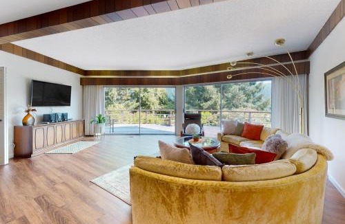 Orick House | Viewcrest Retro Country Home