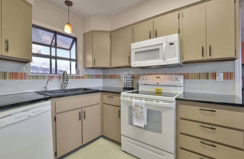 Yavapai Hills House | Views 15min from the square! Close to lynx Lake