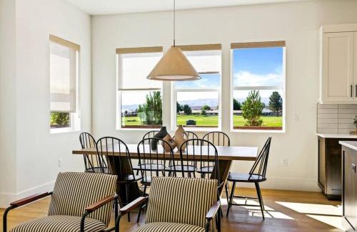 Bloomington House | Villa #31 - Luxury Golf Lower Level! Best View! Pool and Hot Tub! Golf and Tennis!