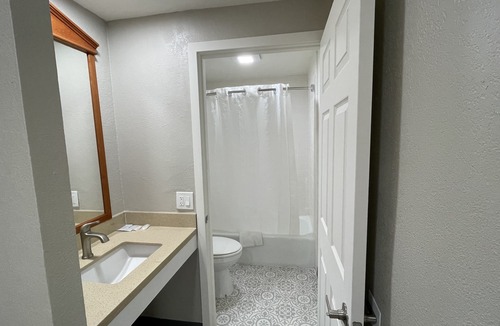 Southwest Anaheim Hotel | Villa Inn Anaheim