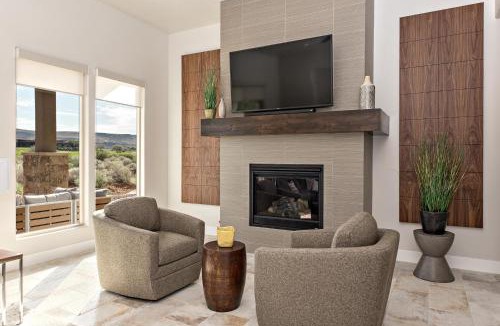 St. George House | Villa On The 18th