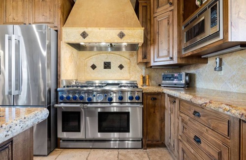 Santa Rosa House | Villa Valentina: Situated on 3.5 picturesque wine country acres surrounded by vineyards