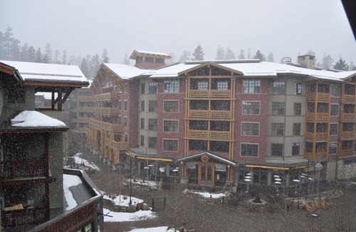 Mammoth Lakes Condo | Village 2416 White Mountain Lodge