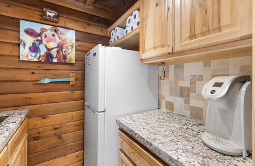Duck Creek Village Cabin | Village Vibes Retreat