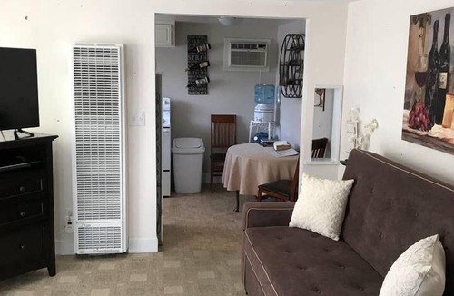 Paso Robles House | Vine Street Guest House is a Cozy Getaway! Minutes to Downtown!