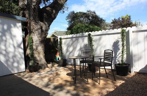 Paso Robles House | Vine Street Guest House is a Cozy Getaway! Minutes to Downtown!