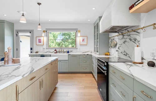 Freestone House | Vineyard Estate - Hot Tub, Fire Pit — Sleeps 8